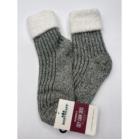 Northeast Outfitters Cozy Cabin Socks Green Womens Size 5-10 Aloe Ribbed Cuffed - Picture 1 of 4